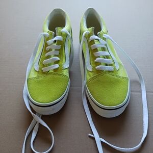 Vans Kids  UNISEX Lime Green Sneakers Sz 1.5 Great Condition